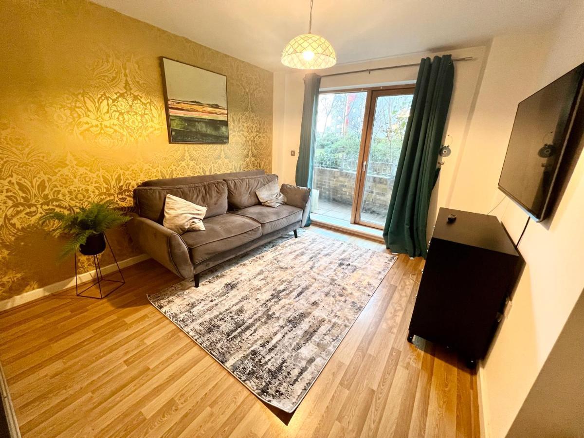 2 Bedroom Apartment Near Olympic Park With Free Parking Лондон Экстерьер фото