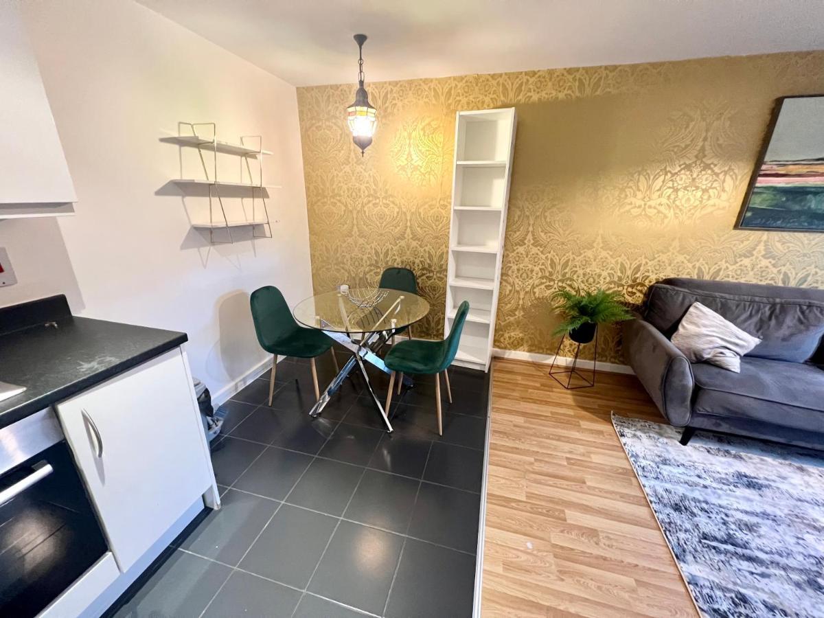 2 Bedroom Apartment Near Olympic Park With Free Parking Лондон Экстерьер фото