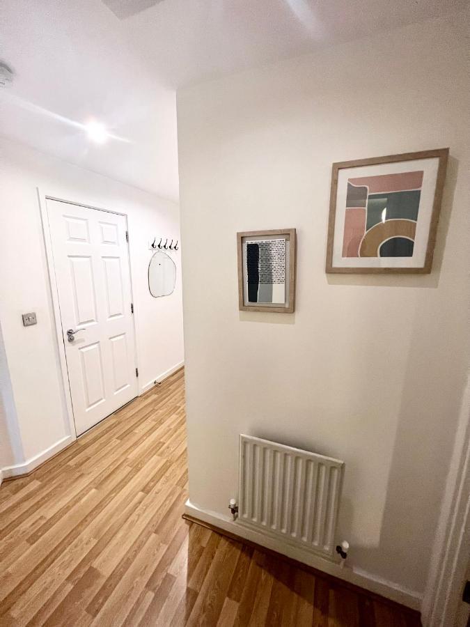 2 Bedroom Apartment Near Olympic Park With Free Parking Лондон Экстерьер фото