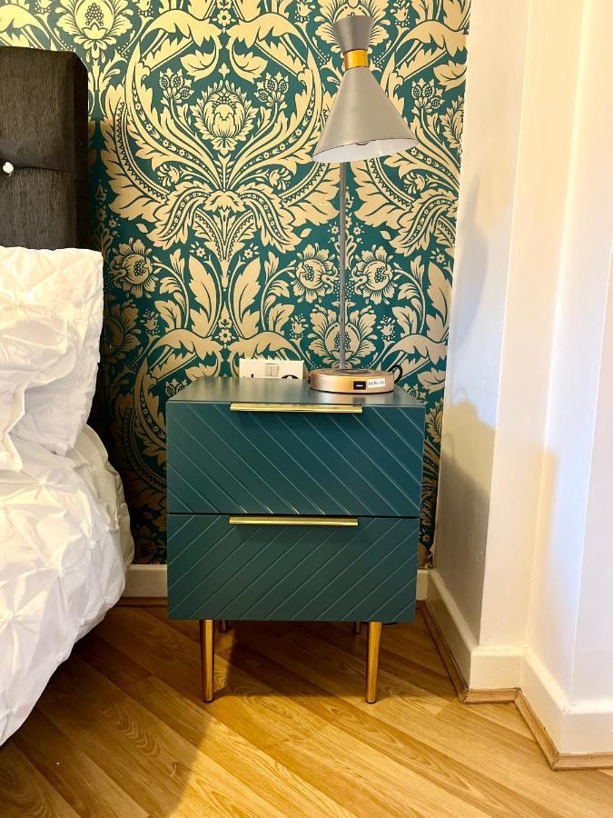 2 Bedroom Apartment Near Olympic Park With Free Parking Лондон Экстерьер фото